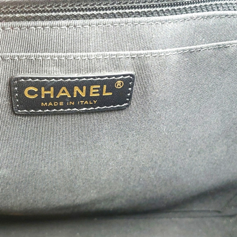 CHANEL BAG SIZE 12X14 COLOR BLACK 100% AUTHENTIC - Picture 10 of 13